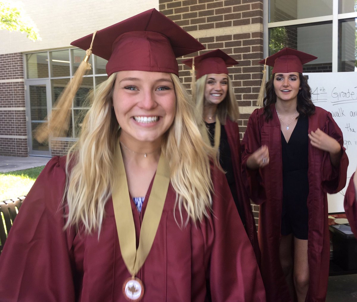 today's the day kids!!!!!!! happy graduation!!!