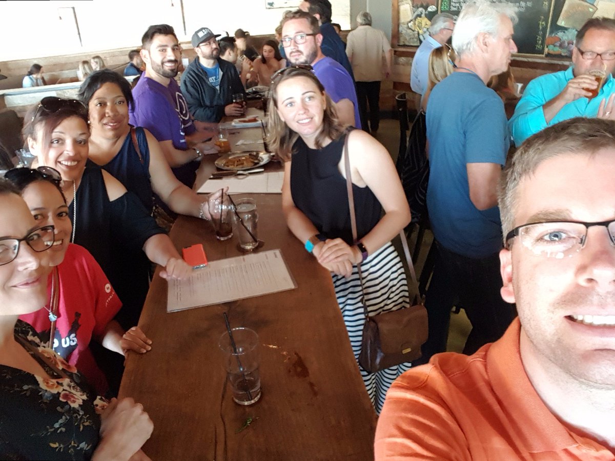 AdamInlay's tweet image. Having a blast at the Divi Meetup. #DiviNationWC