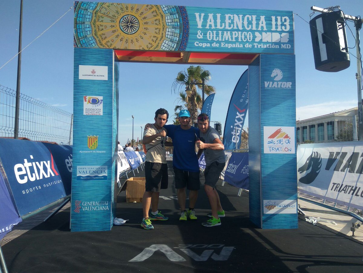 A300w's tweet photo. Esta es tu meta, mañana será tuya, en #Valencia113 no hay retirad@s, #nowayout #tienesquevolver #TheWalkingDead @TRIATLONSP @FedTriatloCV https://t.co/ld5AZszdb2