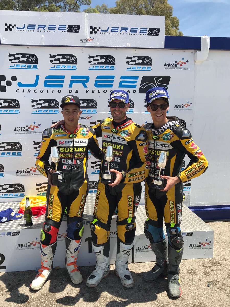 Fedemoto's tweet photo. Daniel Guzmán arrasó hoy en el Campeonato Español de Supermoto y se va al mando de la general en la categoría Promesas https://t.co/eeRJsKj52H