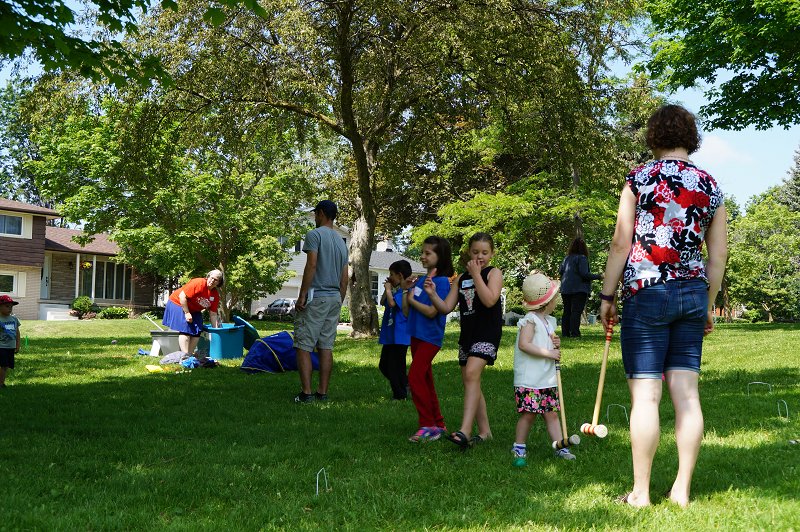 FONkitchener's tweet photo. Great to see our Neighbourhood Activity Trunks bringing #FUNwithFON to Cloverdale Park! #NeighboursDay https://t.co/lcrDWUgVkd