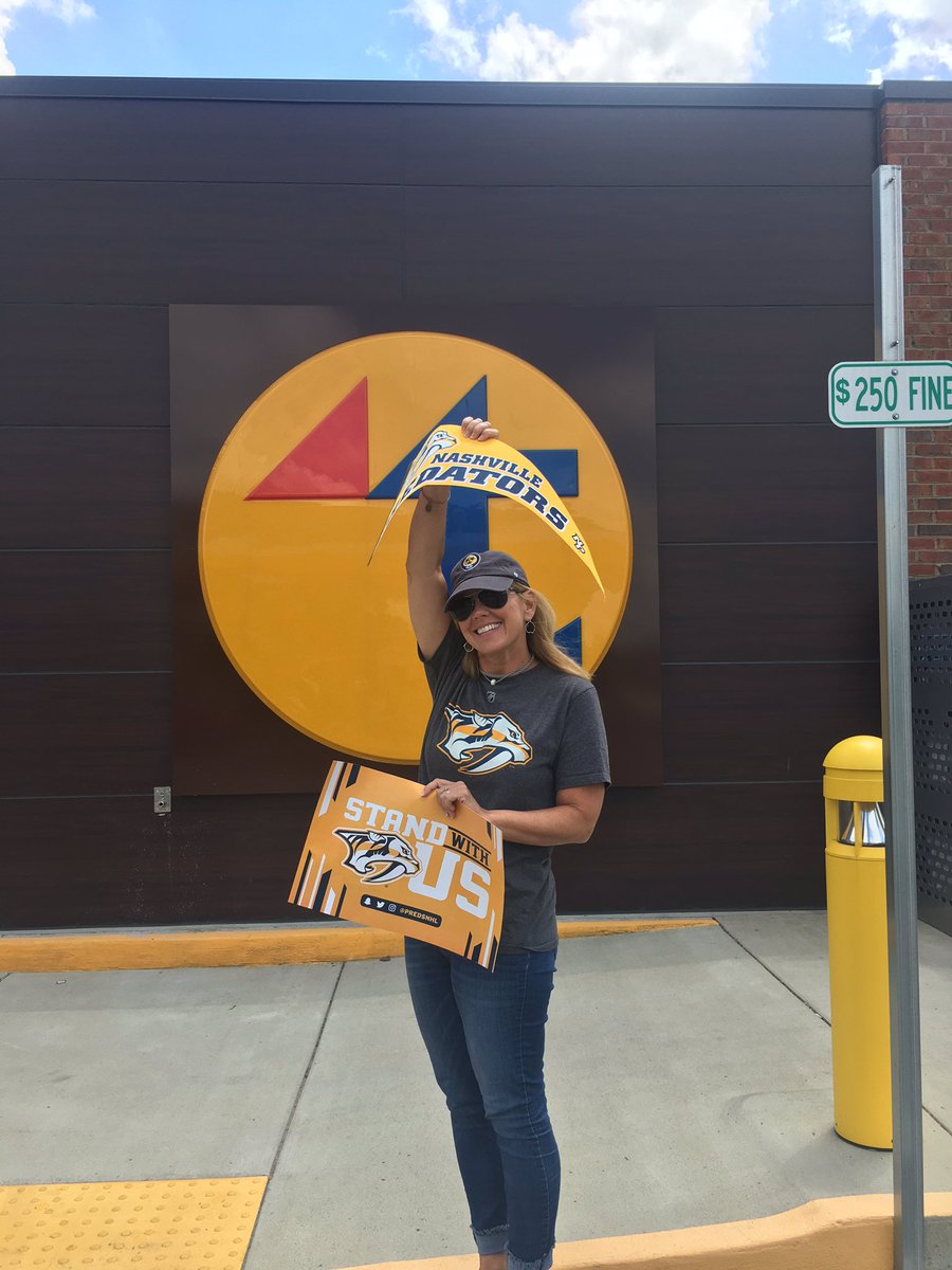 LindaLuHughes's tweet photo. Next time randomly asked 4 TV interview, I'll shout out 2 @TwiceDailyFresh if I win tix to Gm 5! #tdpreds https://t.co/zsLzkureR1 @PredsNHL https://t.co/hzDuxDVZHH
