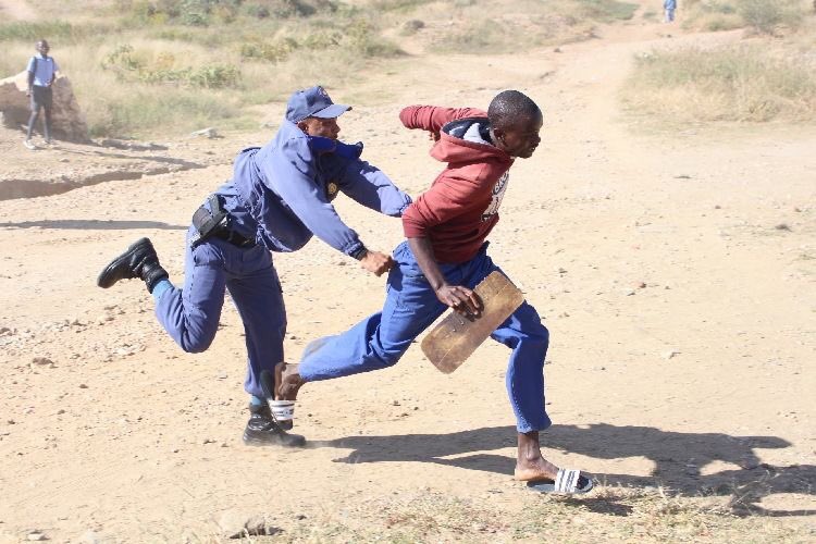 Tom_Mchunu's tweet photo. #100ThingsILiveFor Starting trouble😅 https://t.co/mEW6kXT5uZ