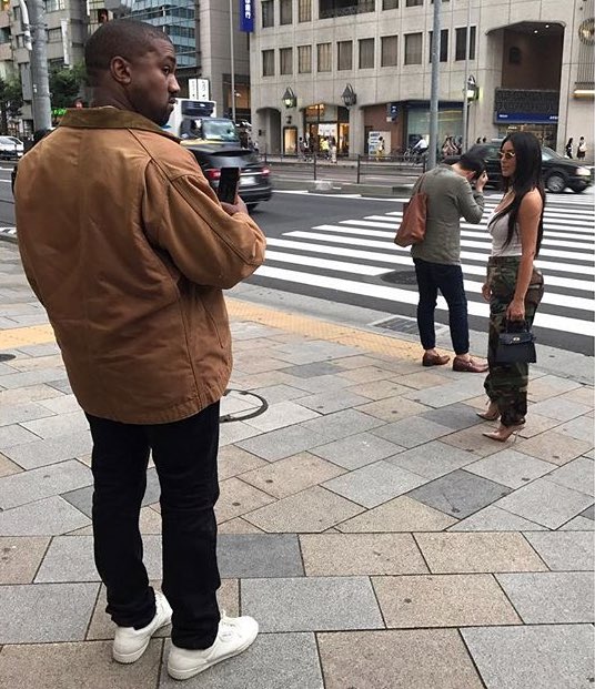 TeamKanyeDaily's tweet image. Fan taken photos of Kanye and Kim in Tokyo, Japan today. 🇯🇵