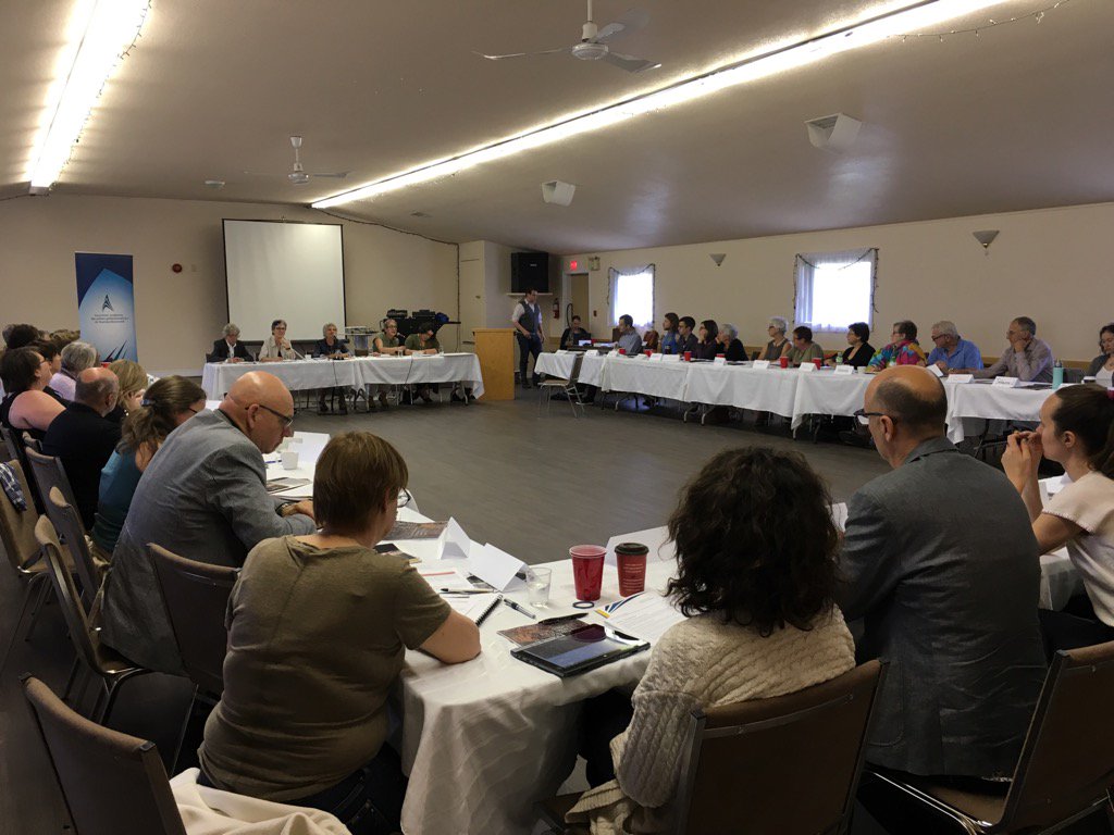 SenCormier's tweet photo. Artistes acadiens à l'œuvre. Engagement politique au sein de leur association. Acadian artists association #AAAPNB https://t.co/0Sa2JK0yMi