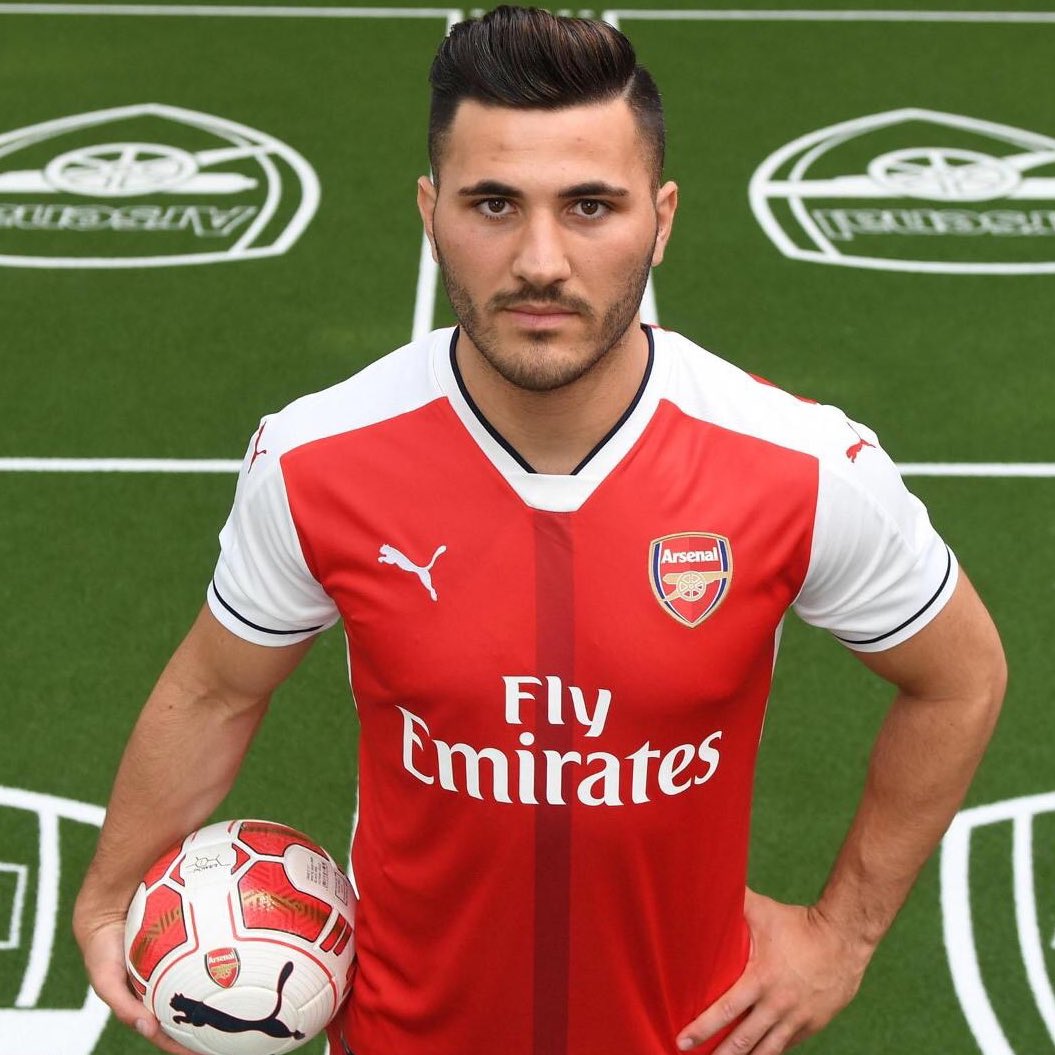 Head to Head tweet media