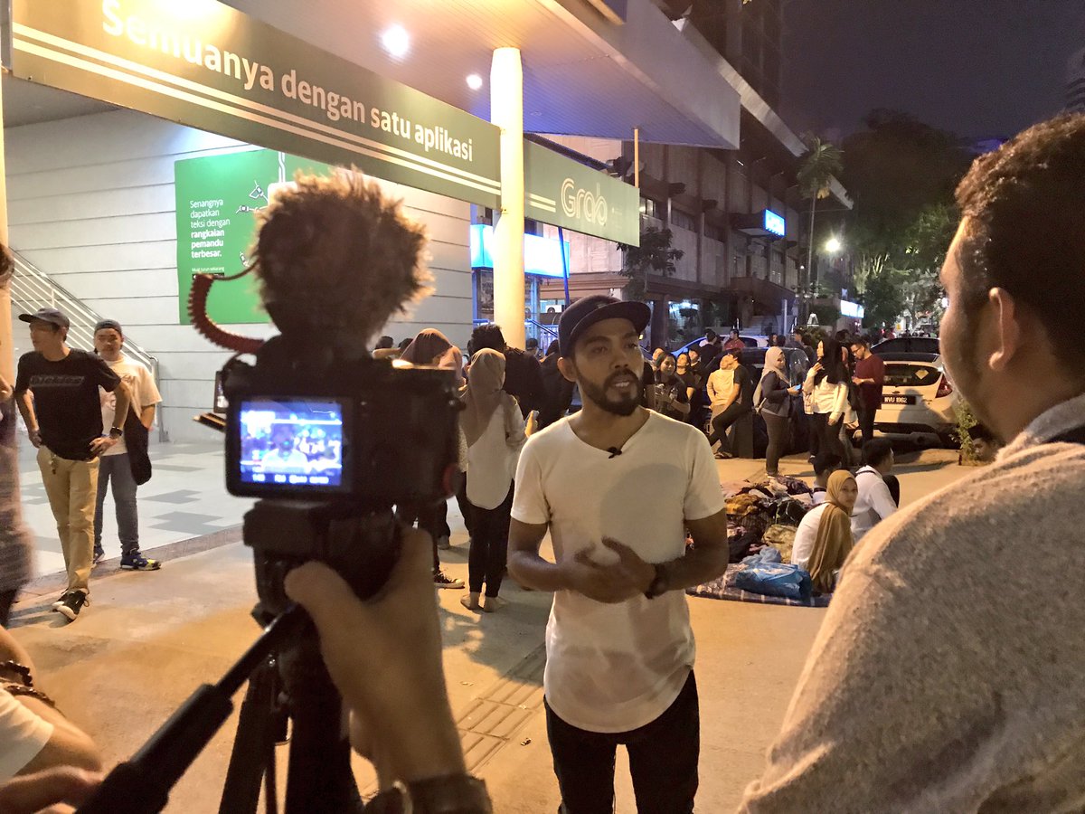 ZeppelinAcid's tweet photo. Thank you @tkdnxv sebab sudi ajak datang event #iftarproject . Semoga diberkati dunia dan akhirat. https://t.co/c9UlQCf35H