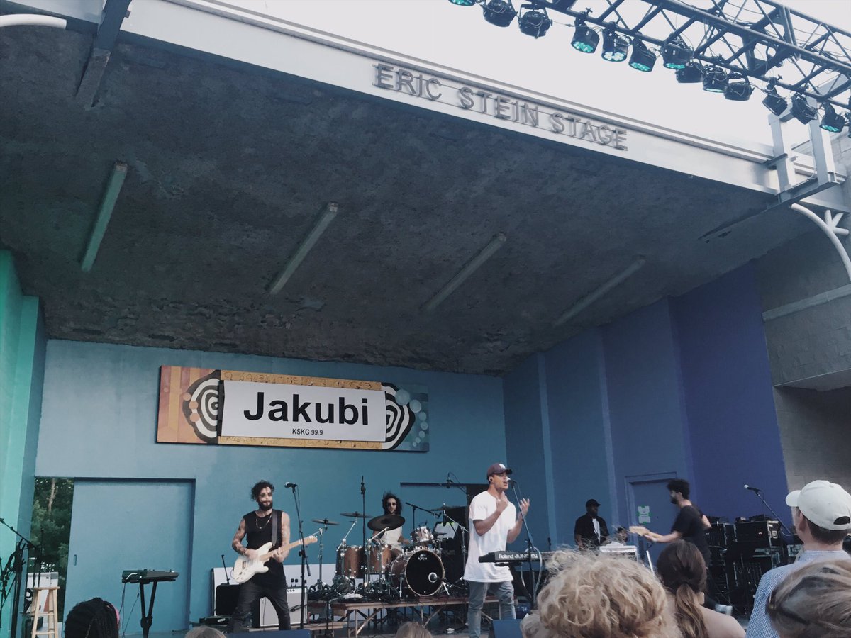TeressaElaine's tweet photo. @cieramackz @averiieliise @Parsonsfield part 3: @jakubimusic
#shrf2017 https://t.co/p0fpoP4Dbb