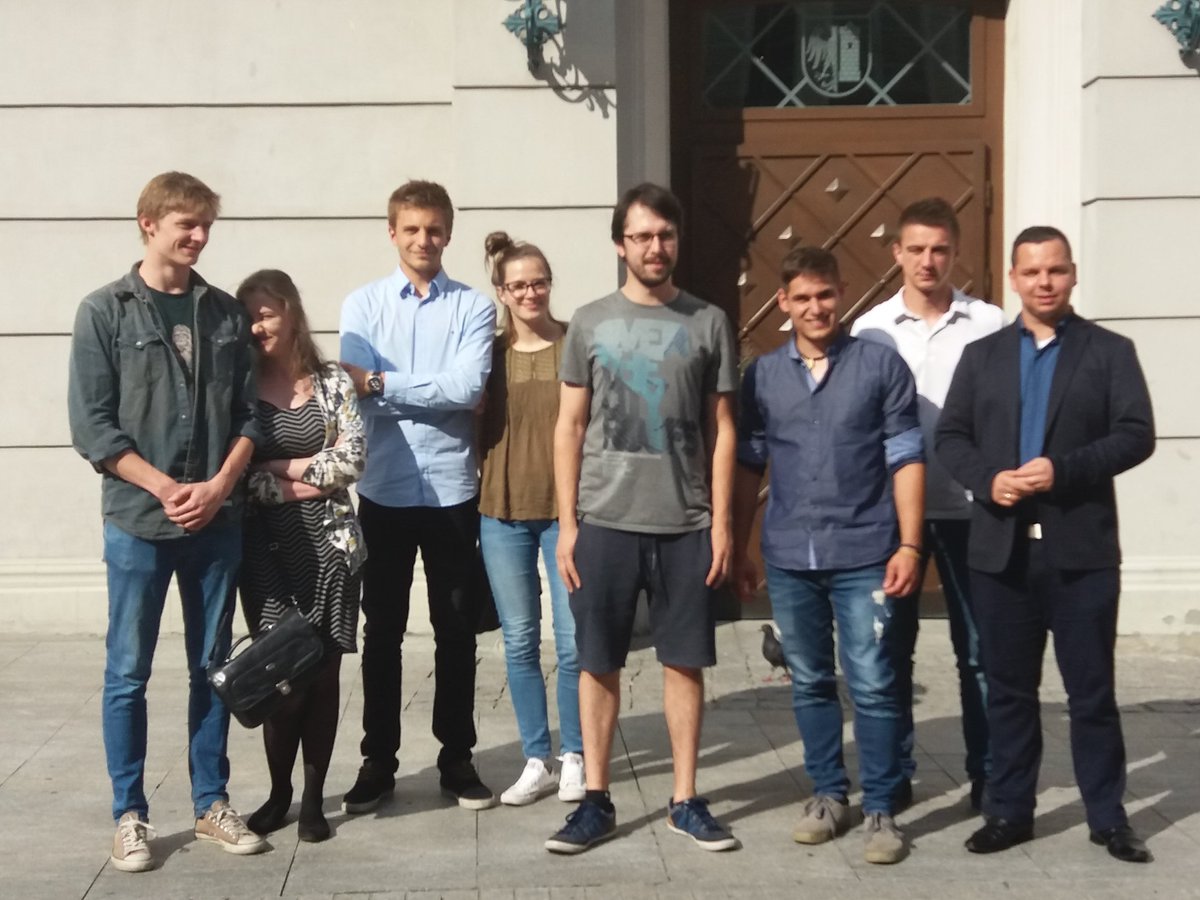 FMLSlaskie's tweet photo. Dzisiaj w Gliwicach został założony klub Forum Młodych Ludowców którego Prezesem został Łukasz #Sitarski @KotlarczykKryst @PSLSlaskie https://t.co/2D3YZL4Tu4