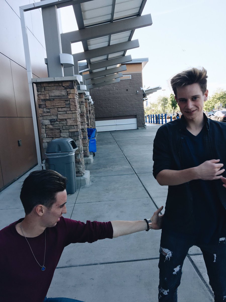 ethanandmicah's tweet photo. ethan wanted to touch my butt.. 
you're killing it dude! https://t.co/NaaXcvrqDD