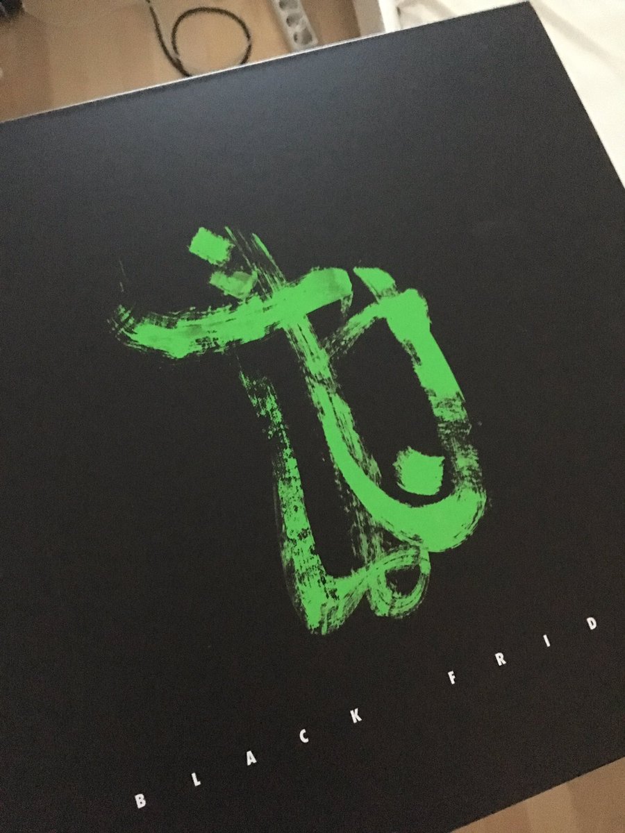 LeaLele99's tweet photo. Eines der besten Alben und Gänsehaut bei jedem Song.Danke @bushido für dieses Meisterwerk.#blackfriday #bushido https://t.co/bJnmN8nal8