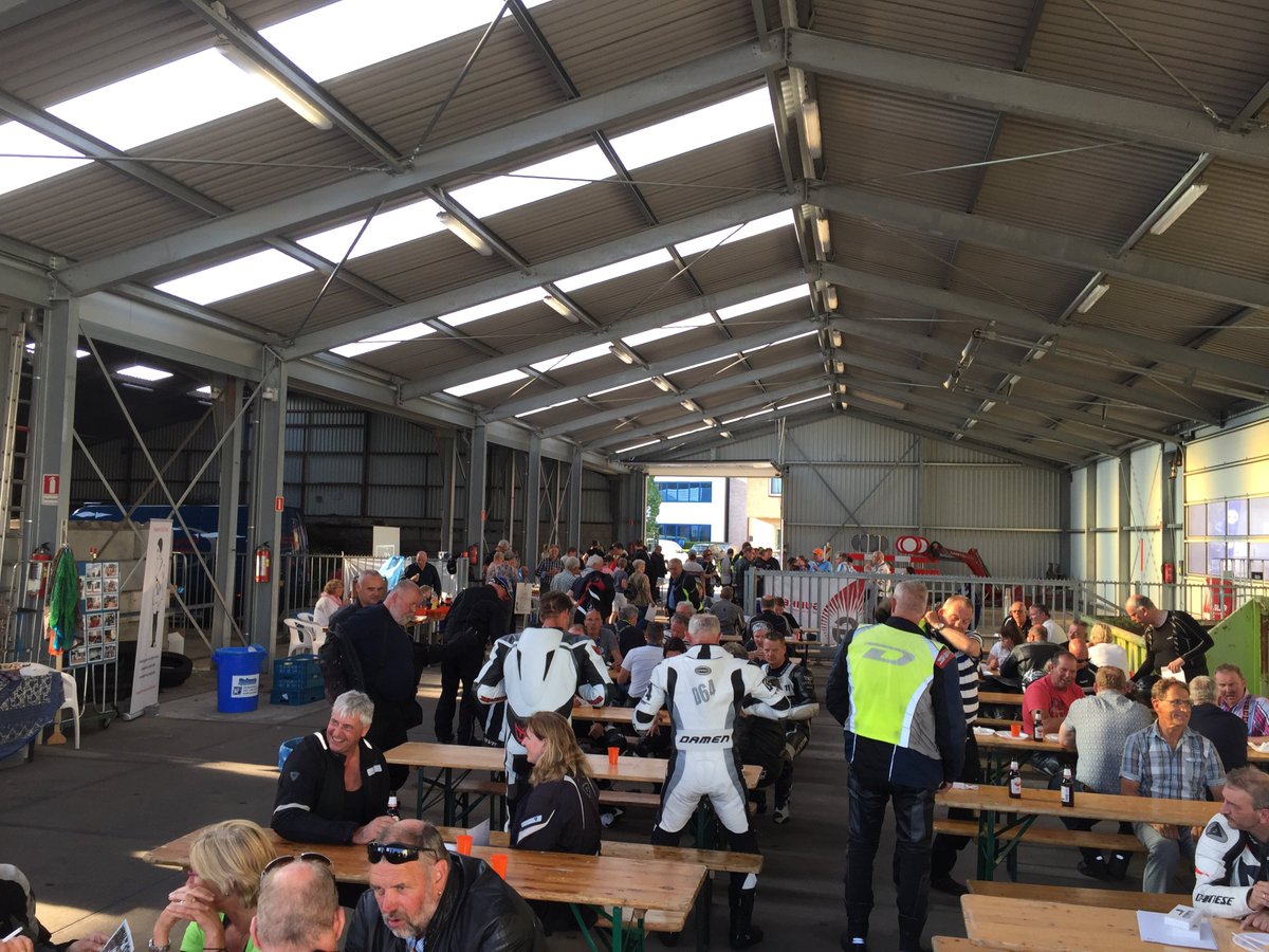 ArjenL's tweet image. De rit zit erop. Eerst een uitsmijter eten. #vmtc #motary