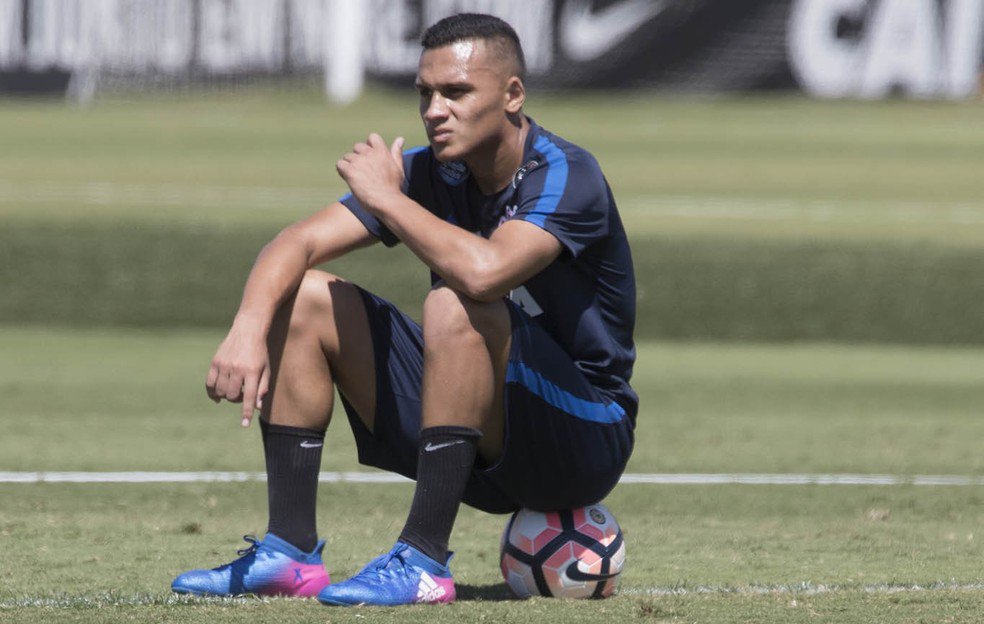 Chorem faladores boca mole q acreditam em tudo q jornalista posta.

Léo Jabá fica no Corinthians, NEM PROPOSTA CHEGOU.