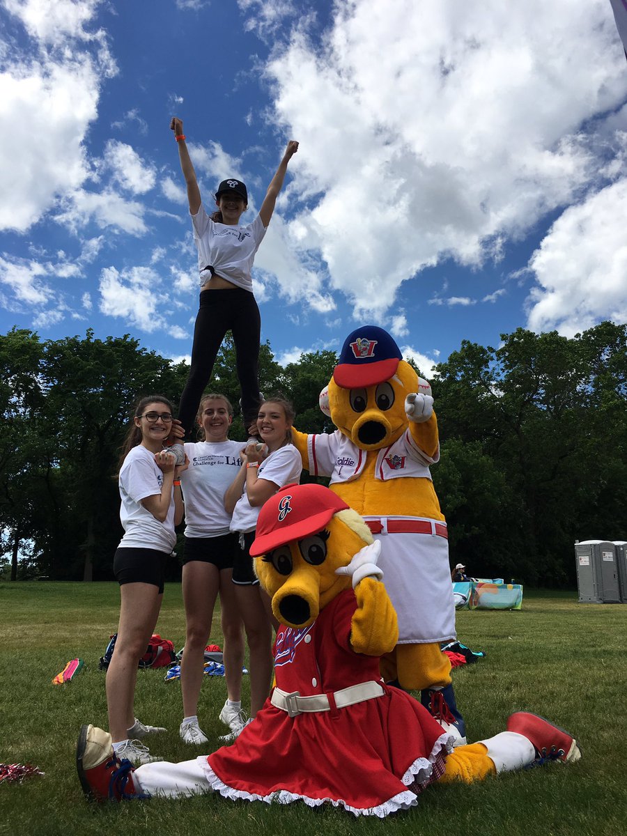CancerCareMBFdn's tweet photo. .@KelvinHighWpg'S cheering squad w/ @Goldie94 and Goldette, are waiting for YOU at the finish line! #ChallengeForLife | #TakeTheChallenge https://t.co/W031pgiAn2