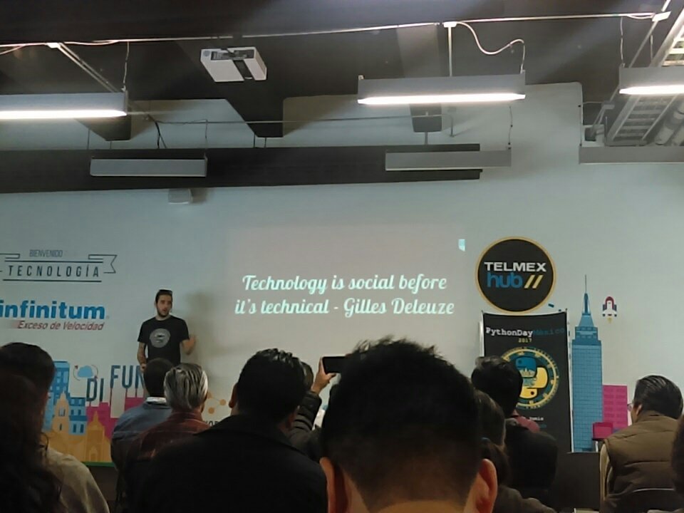 angel_9306's tweet image. #PythonDayMexico @telmexhub