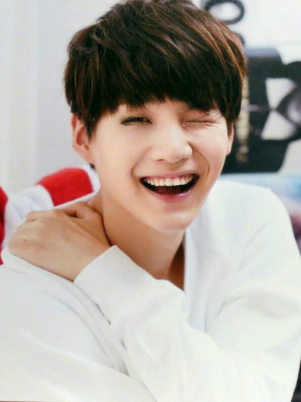 зубы корейцев. зубы корейцев. зубы корейцев. чонгук улыбается. кривые зубы японок мода.