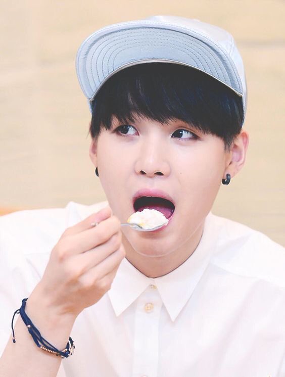 Aylee39743344's tweet photo. #2017BTSFESTA #AGUSTD #BTSWEEK https://t.co/zVoNlZPPYI