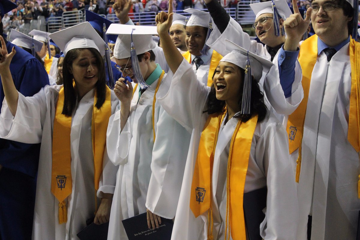 NISD's tweet photo. #NISDStrong- visit the Northside Facebook page for pics from @NISDJaySEA/@NISDJay graduation- https://t.co/nTKBSPFt1B #NISDGrad https://t.co/Tp8ndl6pLG