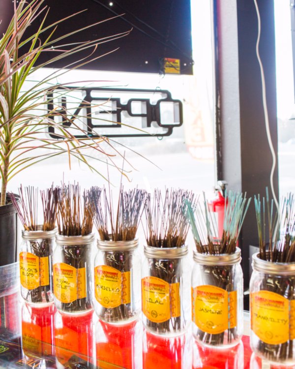 Hotbox Smoke Shop Twitter