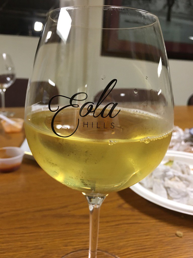 indianwhiteguy's tweet image. Thanks and kudos to Stephanie Bobb and Eola Hills Winery for a night of fun and frivolity.