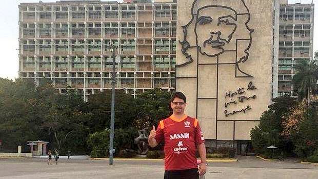 Bellido2019's tweet photo. ¿A qué esperan @Pedro_IU y el Cogobierno para explicar los viajes a La Habana y Bombay que les han pagado todos los cordobeses? 💸🤔 https://t.co/U8PbTjmJ1f