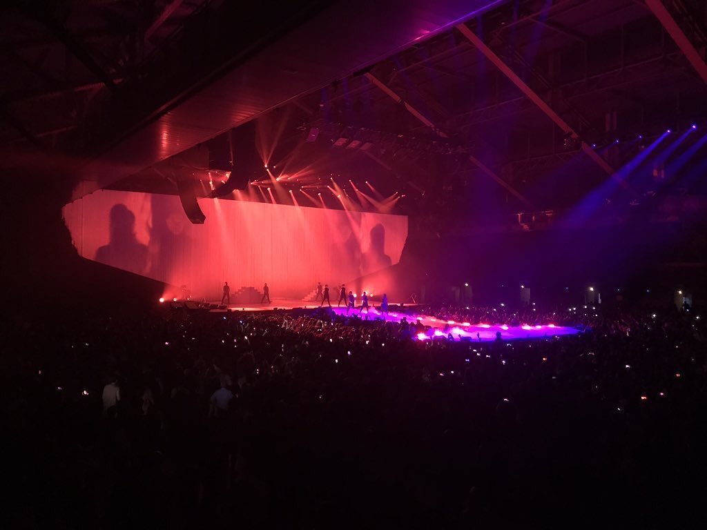 gomezgrandelit's tweet image. these dwt stage setups look like heaven itself WOW. 🔥#DWTLyon