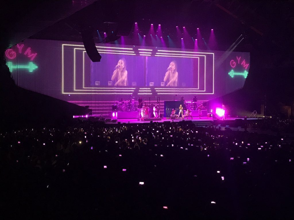 gomezgrandelit's tweet image. these dwt stage setups look like heaven itself WOW. 🔥#DWTLyon