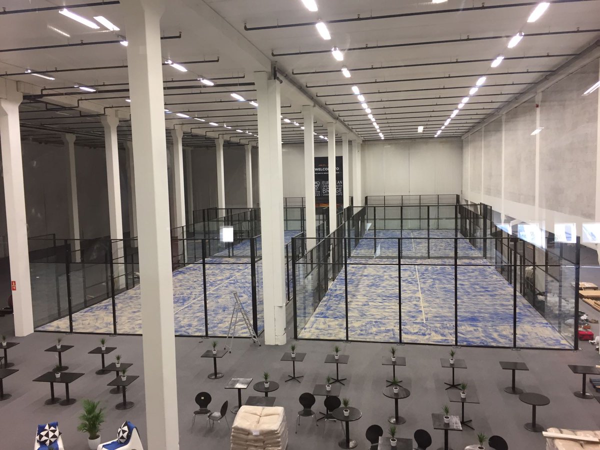 pcdlx's tweet image. Our #padel #courts in #Tromsö (#norway) are ready to #playpadel. Tomorrow we will start with #soccer5 fields #padelinternational #bedeluxe