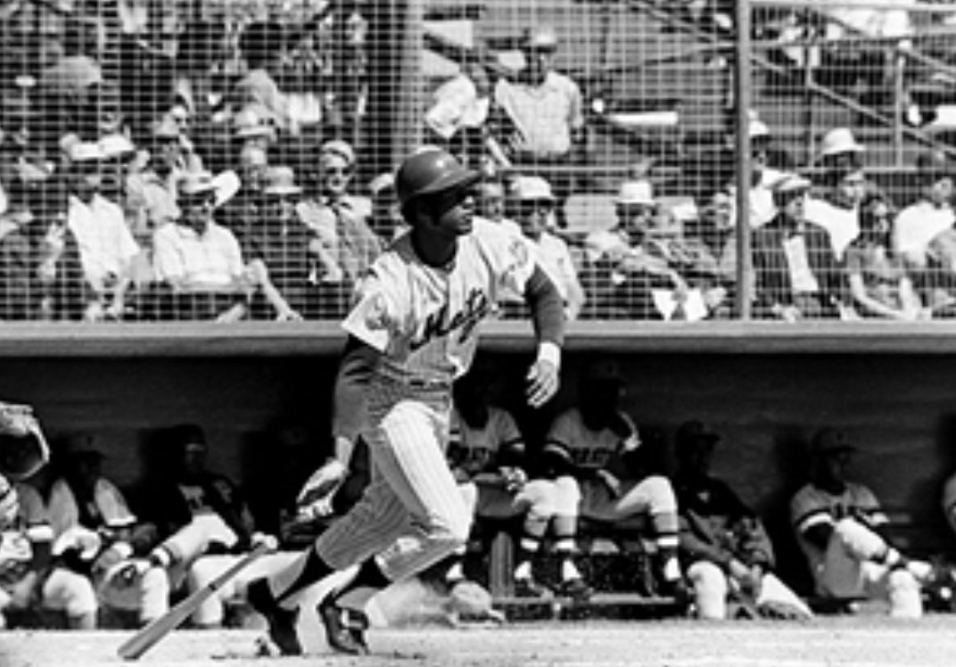 Happy Birthday, Ken Singleton! He turns 70 today. 