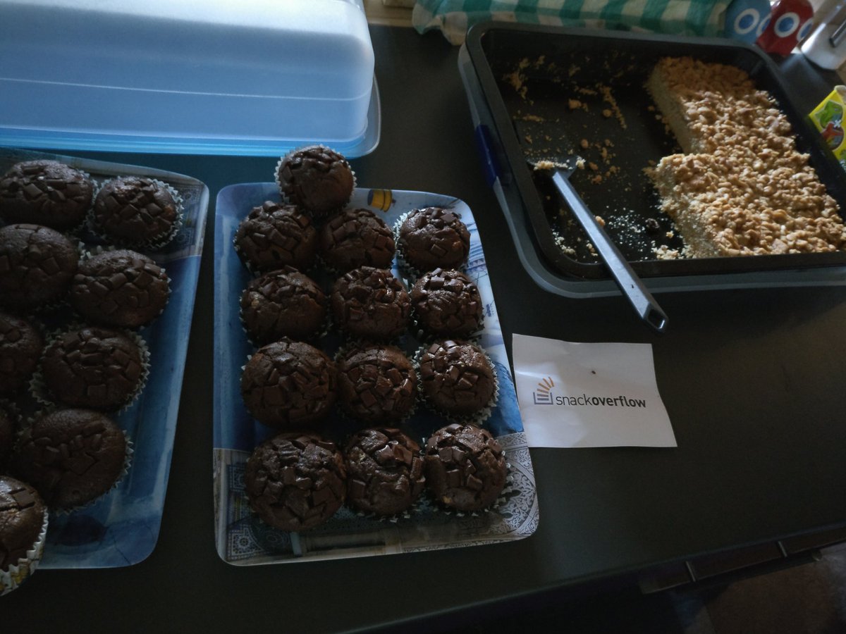 ChaosWildWest's tweet image. #snackoverflow (Kuchen Nummer fünf!) und Spieleabend in der @foobareV! #c3e