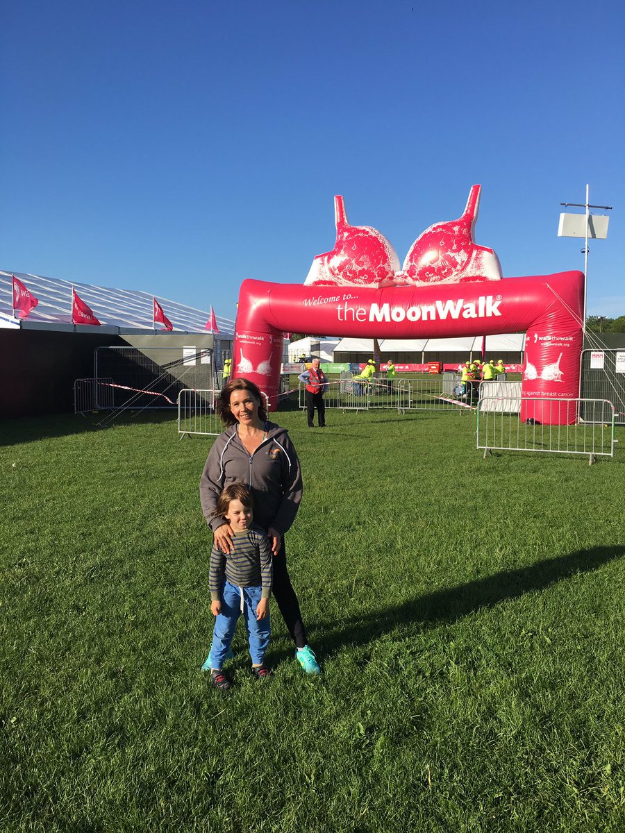 BodyWorkWarrior's tweet photo. Ready to volunteer at moonwalk 🌝🌝🌝 https://t.co/JFZYL6JD9D