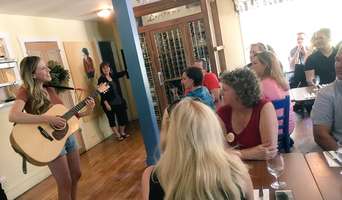 Prestations de <a href="/ariane_brunet/">L’Isle</a> dans trois restos de Frelighsburg!  <a href="/regionbm/">Brome-Missisquoi</a>