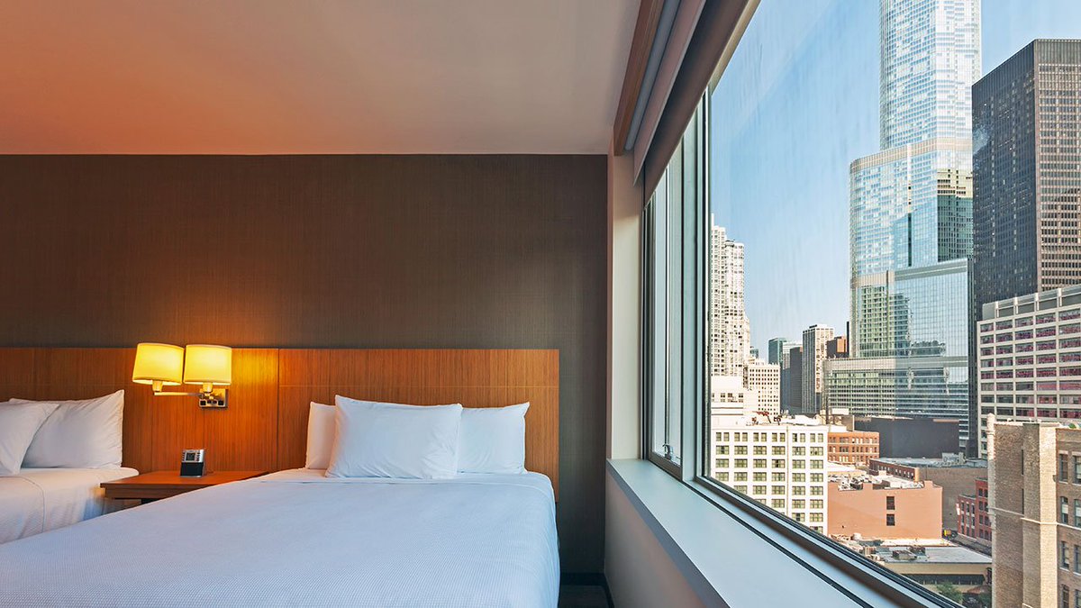 This view is calling your name! Come out and enjoy the hottest Hyatt in Chicago's River North. Book with us today. bit.ly/2iHVQLh