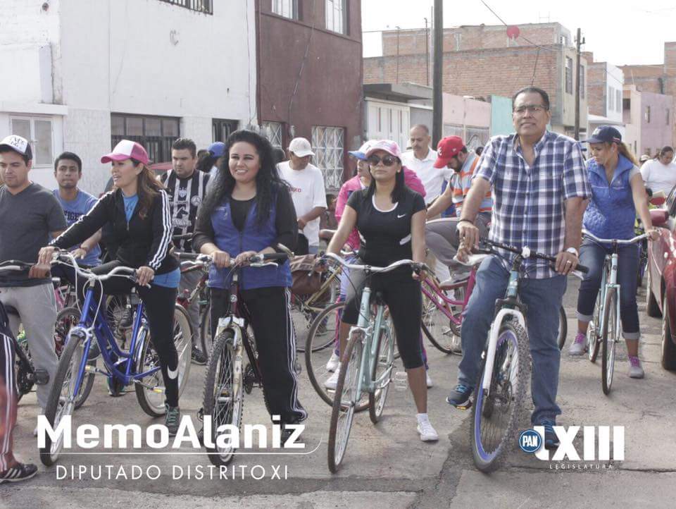 galaniz68's tweet photo. "Juntos en el Deporte" 
#QueOnce: Excelente rodada con los vecinos de la colina Gremial en el Distrito XI. Cuidemos nuestra salud. https://t.co/o23jn8TrmB