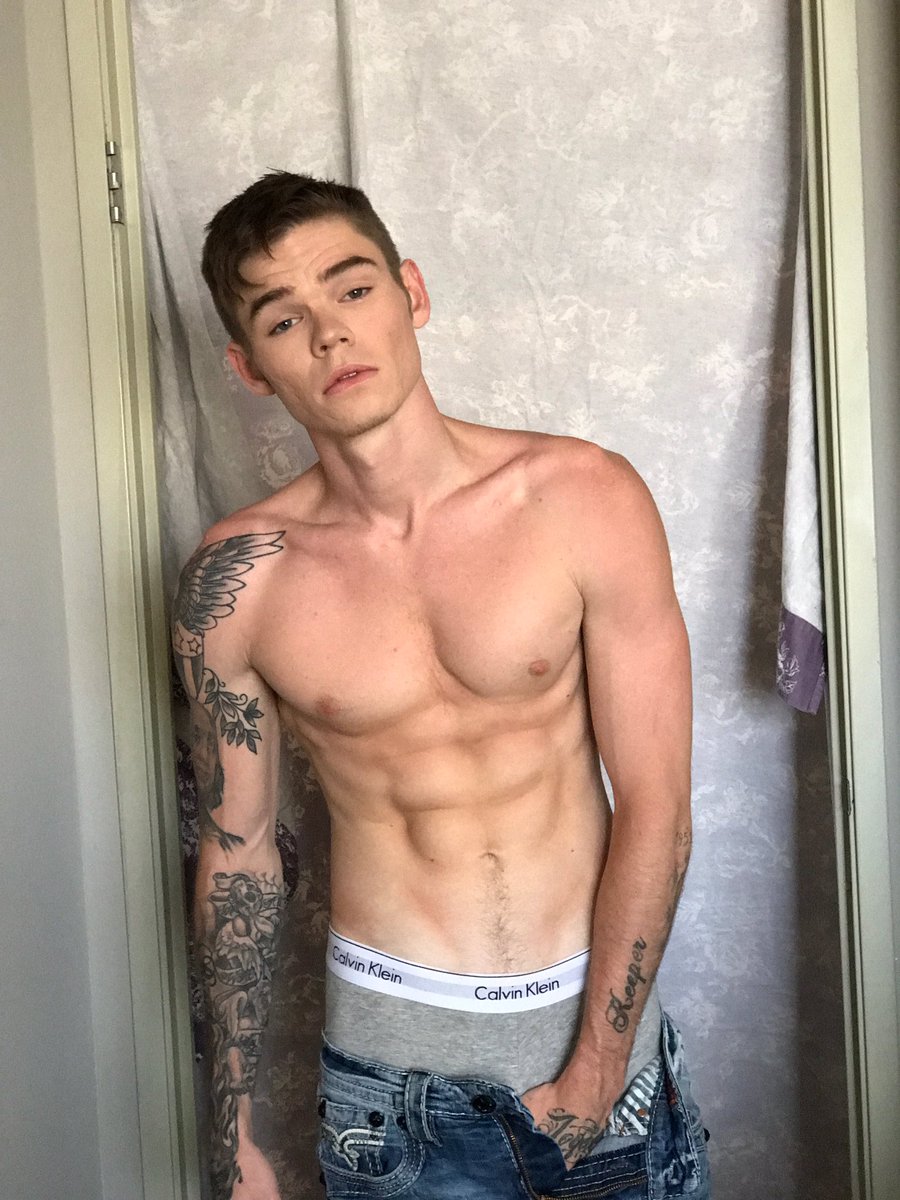 _mastermichael's tweet photo. Retweet . #retweet -@chaturbate https://t.co/PFKiFSUXvI