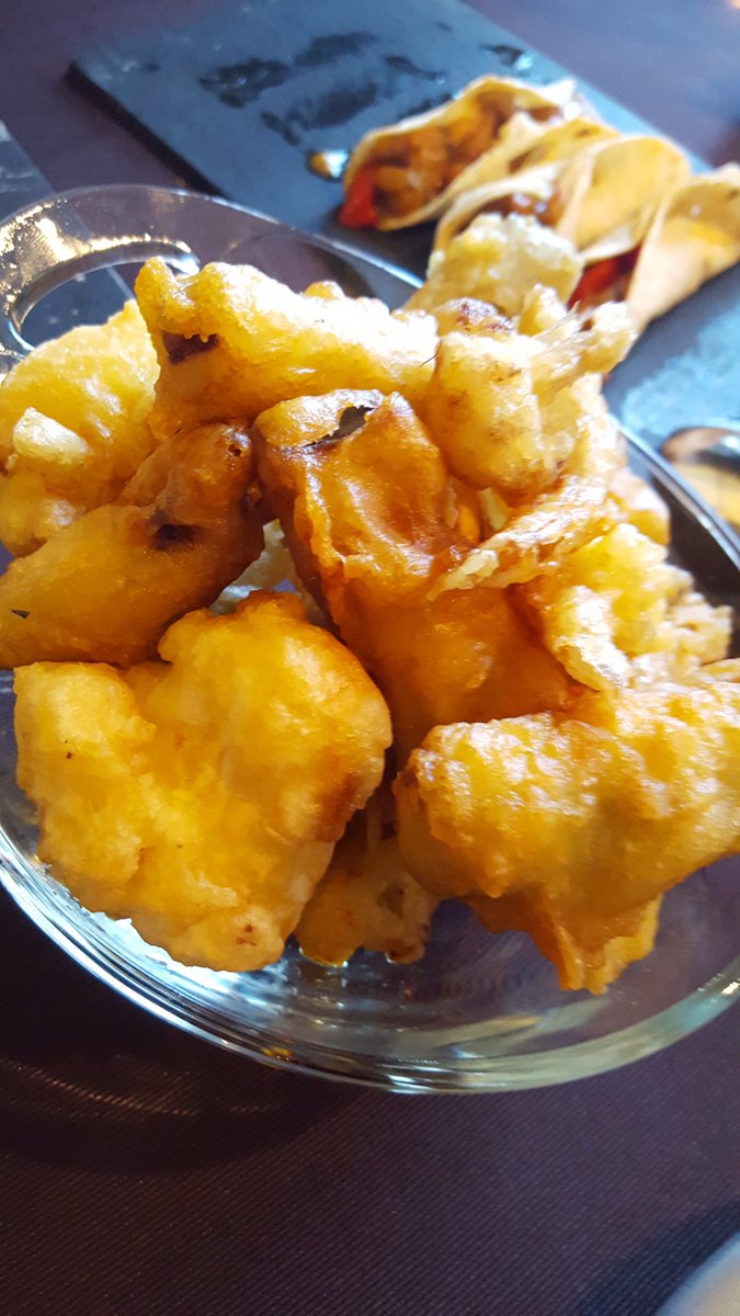 IsidroTenorio's tweet photo. en @_LaEncomienda el restaurante del @HotelCSC. Sobran las palabras #AmigosdeViaje https://t.co/G6x0ppbAnV