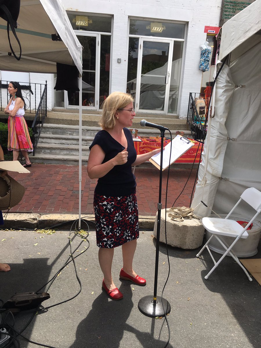 MarjorieDecker's tweet photo. TY @JoseMateoBallet for asking me to introduce dancers today at #DanceCounts #DWCFestival #artsmatter #CambMA https://t.co/jTZQe1fL0H