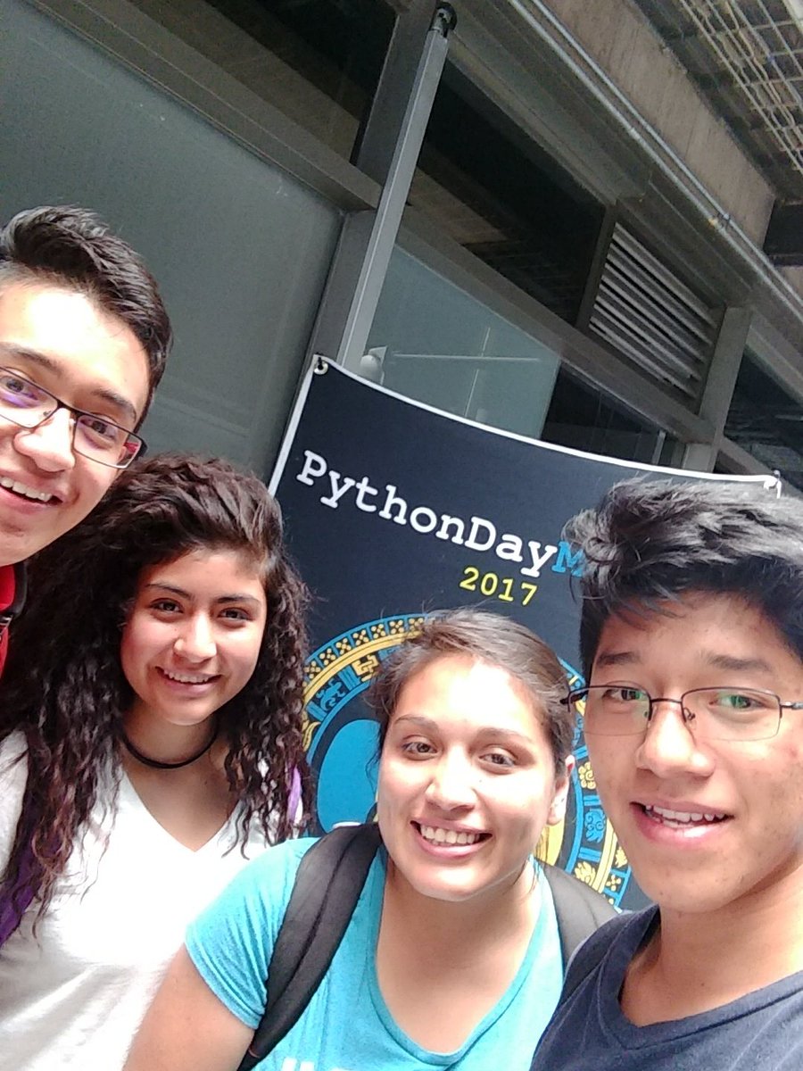 Branf56's tweet image. #PythonDayMx17
Gran día