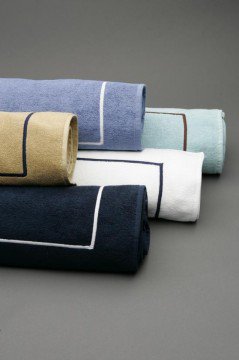 Dolphin_Wear's tweet photo. #yachtstew, in need of retsocking your #bathroom textiles for your #chaterguests? Check out #DolphinWear's selection https://t.co/xihWM8EH1z https://t.co/pIWOojNMGb