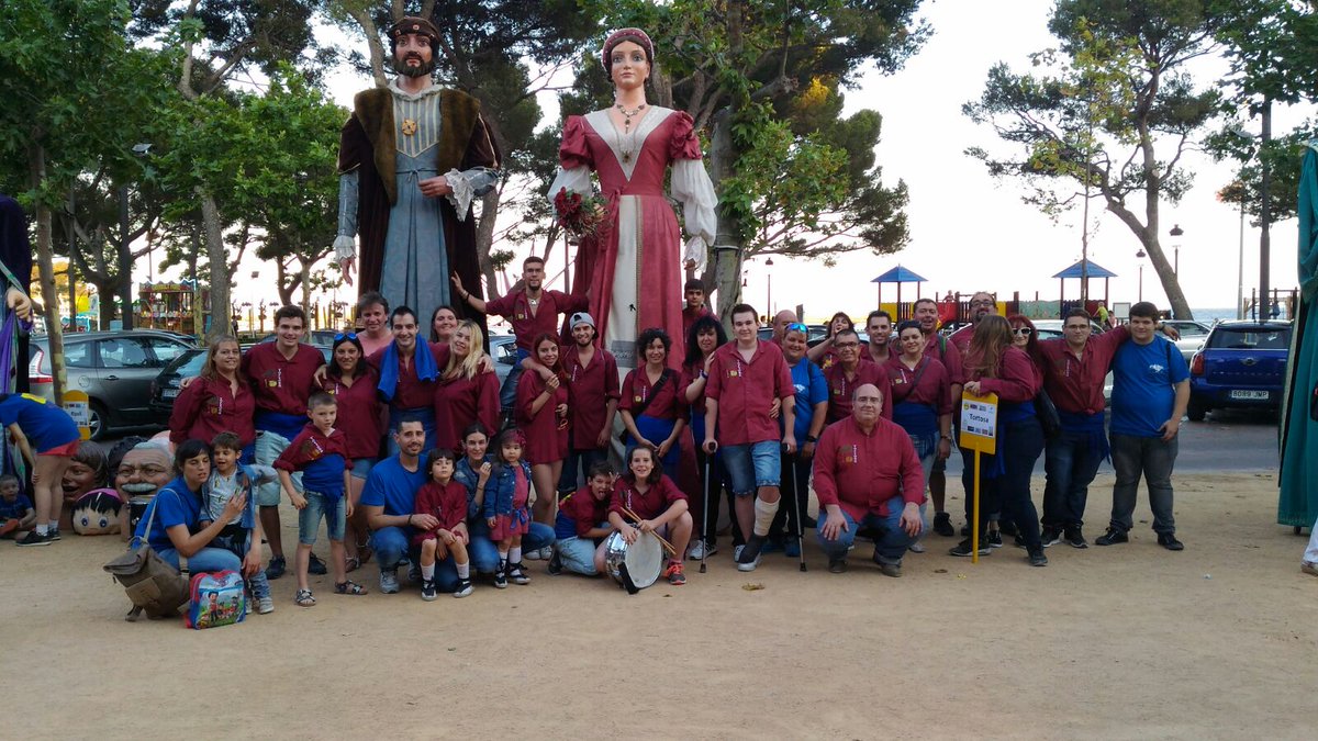 CollaTortos's tweet photo. Trobada St. Feliu de Guixols. https://t.co/0CRECZmG8R