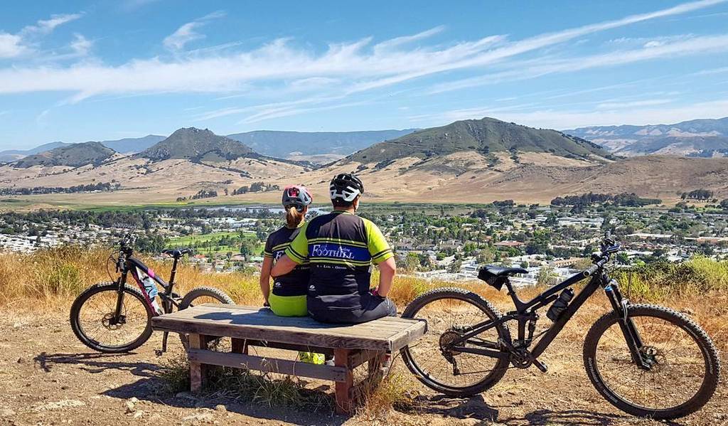 ChristieRohara's tweet photo. Taking a break to enjoy the view at the top of #KingTrail in #IrishHills!
.
.
.
.
#shareslo #foothillcyclery #SanL… https://t.co/kVIydrFdDl https://t.co/A3ZqOJLyMA