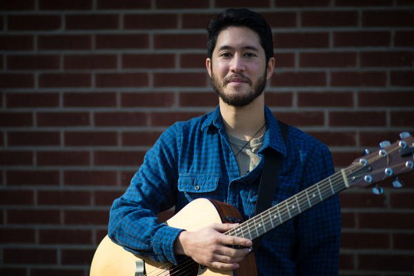 RockysHotChickn's tweet photo. #WingsandStrings on the South patio TONIGHT with Ben Phan 6:30 - 8:30! See ya there! #HotChickenColdBeerCoolMusic https://t.co/BMBUKufvab https://t.co/AxvzGDLjSM
