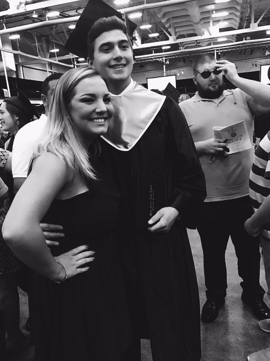 AubrieBunnell's tweet photo. Happiest of birthdays to my sweet, sweet guy. You have truly changed my life and you deserve to be celebrated everyday💜 I love you Garrett! https://t.co/d8aiB5uGc4