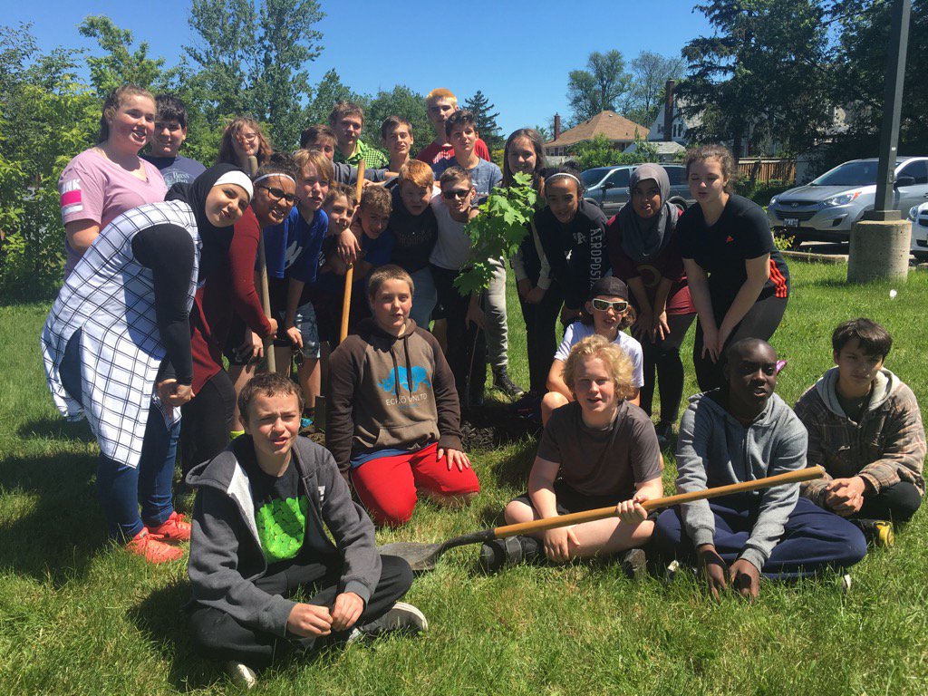 First Grade 8 graduating class from Edith Cavell, plant a memorial tree #DSBN <a href="/EdithCavellDSBN/">Edith Cavell School</a> #imatteratdsbn