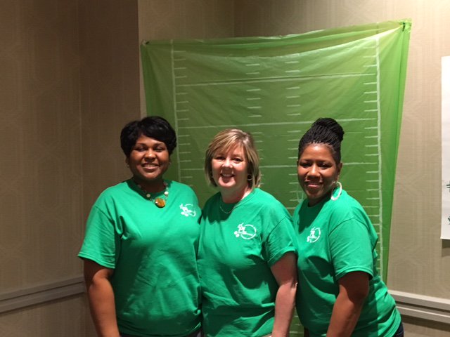 cathleenoravetz's tweet photo. Attended excellent #notebook session held by two former FCS MIE students! WAY TO GO Tamara and Stephanie! #gameonfcs #gamiee #SWAY https://t.co/mvkJRW9sDL