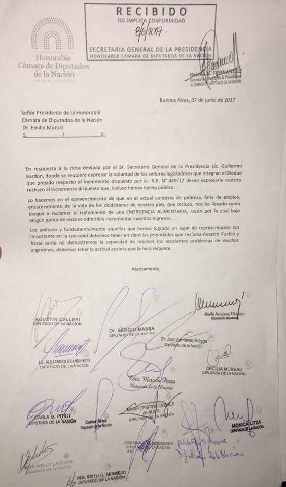 _Eduardo_Diaz's tweet photo. Los diputados Nacionales de #1País rechazaron formalmente el aumento de su sueldo
@SergioMassa @_Raul_Diaz @FR_Merlo @1PaisMerlo @1PaisUnido https://t.co/xnucUJ8U3N