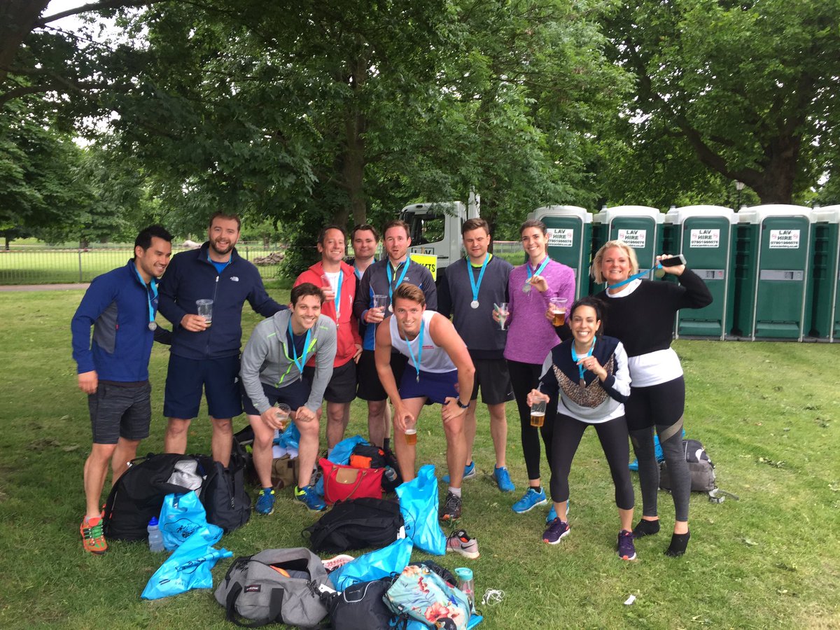 BeckyTProperty's tweet photo. @FarebrotherRE @UnionStPartners looking happy after the @LandAid 10km run! It's not too late to sponsor us at https://t.co/INcXWNUtVJ 🏃🏻 https://t.co/xW5bsljKQA
