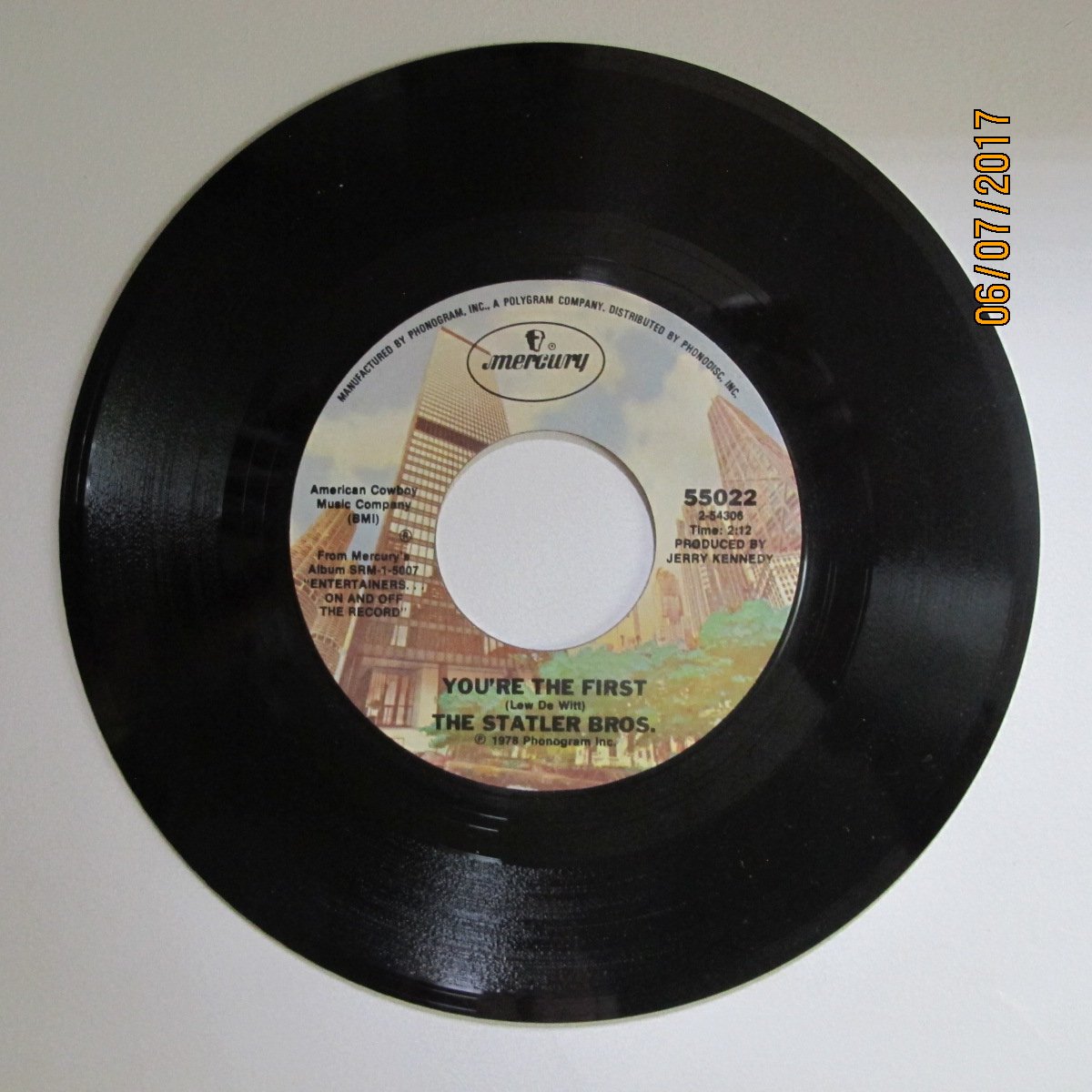 recordonthewaIl's tweet photo. 1978 #StatlerBrothers Do You Know #YouAreMySunshine #YoureTheFirst 11.11 on Amazon https://t.co/PG1B2s0F7Q #vintage #vinyl #1970s #Chicago https://t.co/0Vo16CAOXx