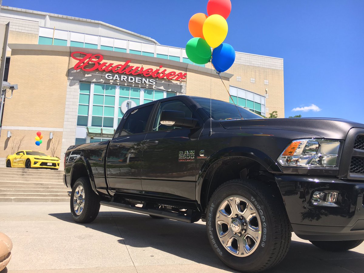 canadalifeplace's tweet photo. Come check out @finchhyundai's Massive Summer Sell-Down Event happening NOW through June 12 at @BudGardens! #carshow #finchautogroup 🚗 https://t.co/dSqkCcB0xp