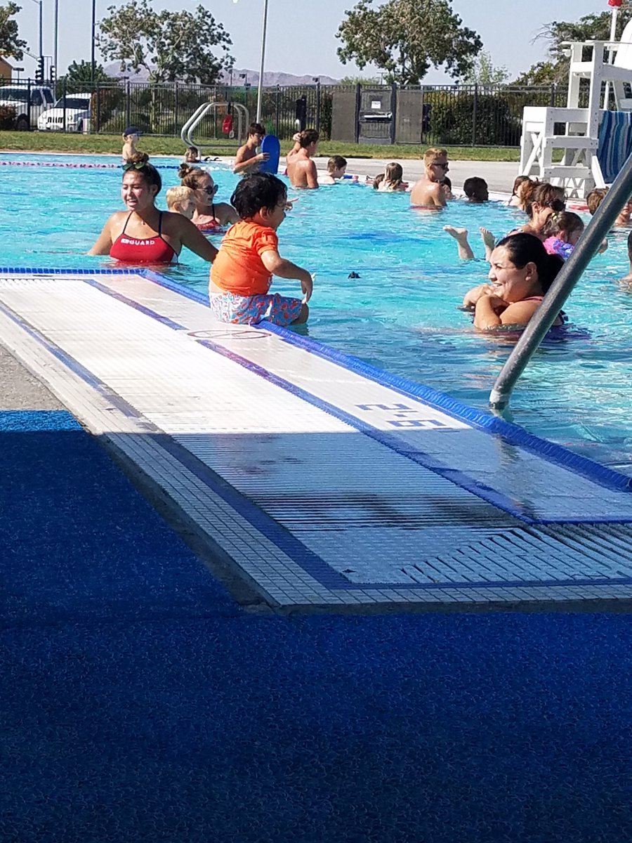WatchBenGrow's tweet photo. Jumping in on swim lesson #2? Not bad you little fish! @AppleValleyCA https://t.co/OM8OFWVlp1